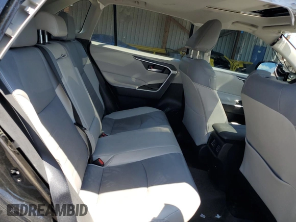 2021 Toyota RAV4 Hybrid LE with VIN 2T3B6RFVXMW028517, listed as a Copart auction lot 61558755 with 136,330 mi miles and Salvage title. Bid and sale history available at DreamBid. Image 10.