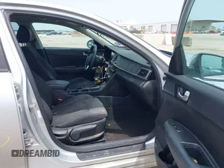 2017 Kia Optima LX z VIN 5XXGT4L34HG124656, wystawiony jako IAAI lot #42247907 z przebiegiem 93 333 mil mil oraz . Historia ofert i sprzedaży dostępna na DreamBid. Obrazek 5.