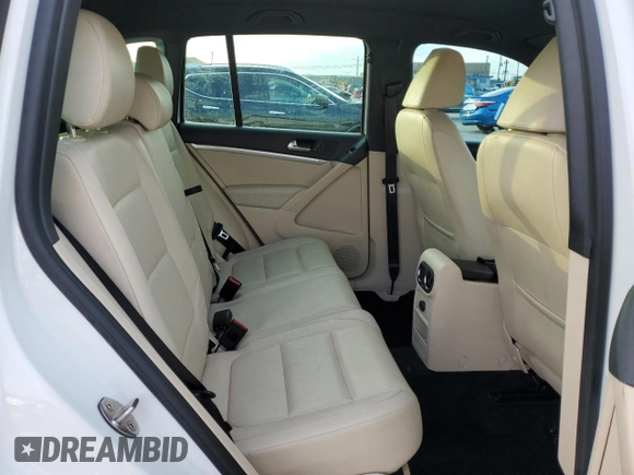 2016 Volkswagen Tiguan R-Line with VIN WVGBV7AX1GW079891, listed as a Copart auction lot 88413125 with 115,551 mi miles and Clean Title. Bid and sale history available at DreamBid. Image 11.