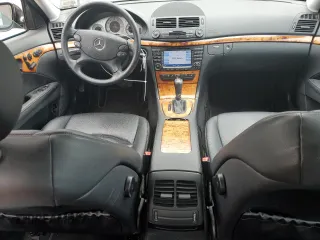 2008 Mercedes-Benz E-Class Luxury 3.5L with VIN WDBUF56XX8B353457, listed as a Copart auction lot 48883415 with 85,326 mi miles and Salvage Title. Bid and sale history available at carsss.com. Image 8.