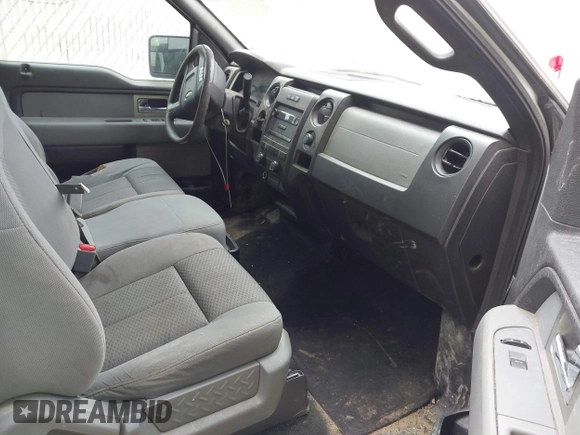 2011 Ford F-150 XL with VIN 1FTEX1CM3BFC07956, listed as a IAAI auction lot 41897005 with 277,429 mi miles. Bid and sale history available at carsss.com. Image 5.