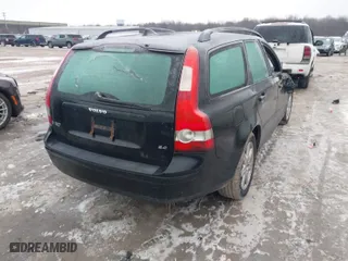 2007 Volvo V50 2.4L with VIN YV1MW382872316147, listed as a IAAI auction lot 41547724 with 275,033 mi miles. Bid and sale history available at carsss.com. Image 4.