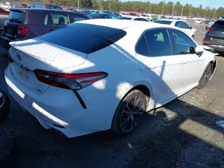 2018 Toyota Camry LE with VIN 4T1B11HK3JU658046, listed as a IAAI auction lot 41222583 with 325,249 mi miles. Bid and sale history available at carsss.com. Image 4.