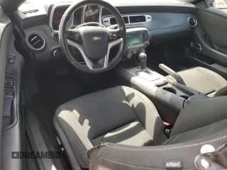 2015 Chevrolet Camaro LT z VIN 2G1FD3D34F9281344, wystawiony jako Copart lot #55484455 z przebiegiem 136 899 mil mil oraz Szkoda całkowita • Salvage title. Historia ofert i sprzedaży dostępna na DreamBid. Obrazek 8.