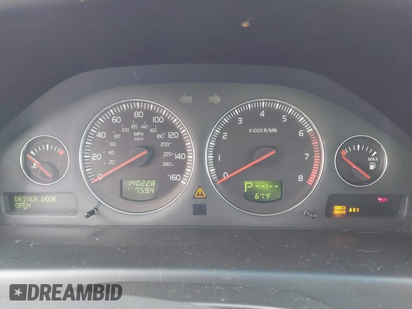 2005 Volvo XC70 with VIN YV1SZ592251196728, listed as a IAAI auction lot 41911635 with 140,228 mi miles and . Bid and sale history available at DreamBid. Image 7.