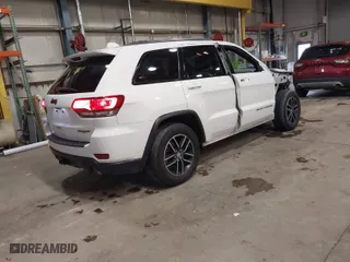 2018 Jeep Grand Cherokee Trailhawk with VIN 1C4RJFLG8JC267810, listed as a IAAI auction lot 41221229 with 108,228 mi miles. Bid and sale history available at carsss.com. Image 4.