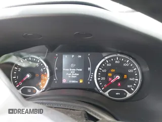 2018 Jeep Renegade Latitude with VIN ZACCJABB7JPJ69925, listed as a IAAI auction lot 41954537 with 61,680 mi miles. Bid and sale history available at carsss.com. Image 7.