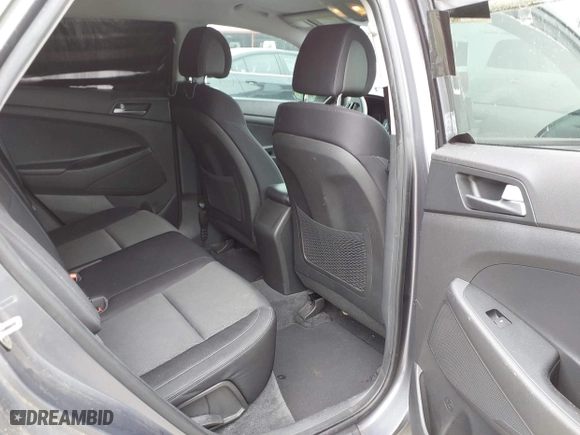 2016 Hyundai Tucson SE with VIN KM8J33A47GU128524, listed as a IAAI auction lot 42078880 with 147,227 mi miles. Bid and sale history available at carsss.com. Image 8.