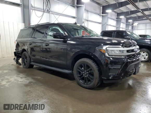 2024 Ford Expedition Max XLT z VIN 1FMJK1J87REA24817, wystawiony jako Copart lot #52189555 z przebiegiem 9 506 mil mil oraz Szkoda całkowita • Salvage title. Historia ofert i sprzedaży dostępna na DreamBid. Obrazek 4.