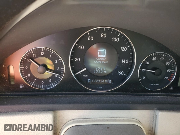 2006 Mercedes-Benz CLK 3.5L with VIN WDBTK56G86T056136, listed as a Copart auction lot 53261395 with 129,834 mi miles and Salvage Title. Bid and sale history available at carsss.com. Image 9.