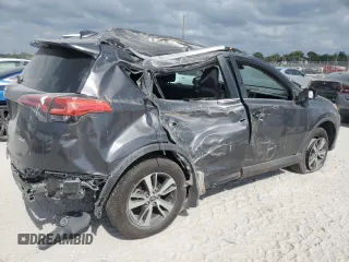 2018 Toyota RAV4 XLE with VIN 2T3WFREV0JW409386, listed as a Copart auction lot 53428615 with 91,999 mi miles and Salvage Title. Bid and sale history available at carsss.com. Image 3.