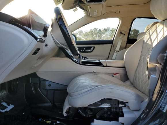 2023 Mercedes-Benz S 580 with VIN W1K6G7GB3PA203111, listed as a Copart auction lot 46899145 with 10,445 mi miles and Salvage Title. Bid and sale history available at DreamBid. Image 7.