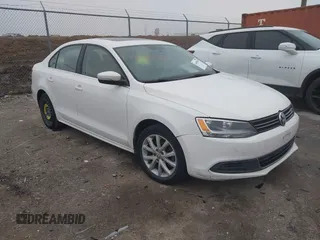 2013 Volkswagen Jetta Sedan SE w/Convenience/Sunroof with VIN 3VWDX7AJ9DM448640, listed as a IAAI auction lot 41480598 with 130,035 mi miles. Bid and sale history available at carsss.com. Image 1.
