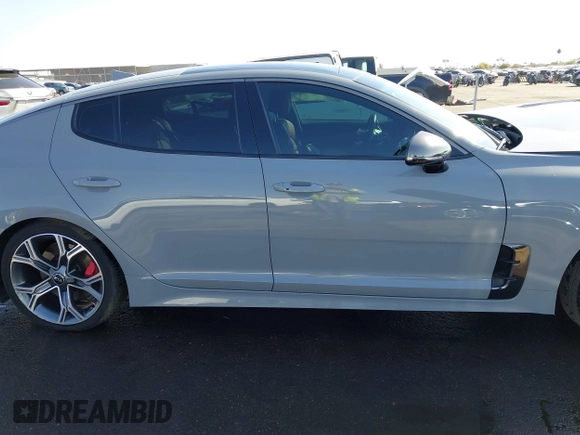 2020 Kia Stinger GT2 with VIN KNAE55LC8L6083914, listed as a IAAI auction lot 41720296 with 51,011 mi miles. Bid and sale history available at carsss.com. Image 13.