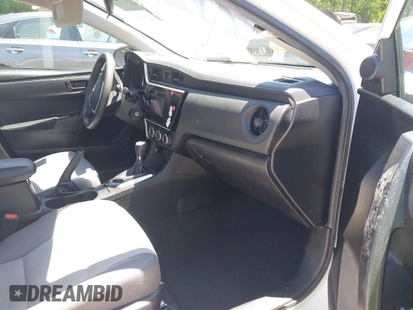 2019 Toyota Corolla L z VIN 5YFBURHE3KP902247, wystawiony jako IAAI lot #42138396 z przebiegiem 72 313 mil mil oraz . Historia ofert i sprzedaży dostępna na DreamBid. Obrazek 5.