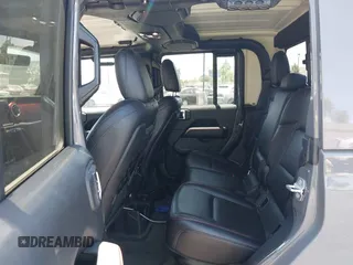 2021 Jeep Gladiator Rubicon с VIN 1C6JJTBG8ML561572, выставлен на аукционе IAAI как лот 42626314 с пробегом 16 318 миль миль и . История ставок и продаж доступна на DreamBid. Изображение 8.