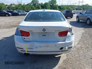 2016 BMW 3 Series 328i xDrive z VIN WBA8E3G51GNU00179, wystawiony jako IAAI lot #42292023 z przebiegiem 106 513 mil mil oraz . Historia ofert i sprzedaży dostępna na DreamBid. Obrazek 17.