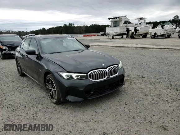 2023 BMW 3 Series 330e xDrive with VIN 3MW39FS05P8D22715, listed as a Copart auction lot 86916144 with 25,819 mi miles and Salvage Title. Bid and sale history available at carsss.com. Image 10.