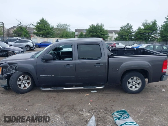 2010 GMC Sierra 1500 with VIN 3GTRCVE33AG197726, listed as a IAAI auction lot 42267798 with 116,831 mi miles and . Bid and sale history available at DreamBid. Image 13.
