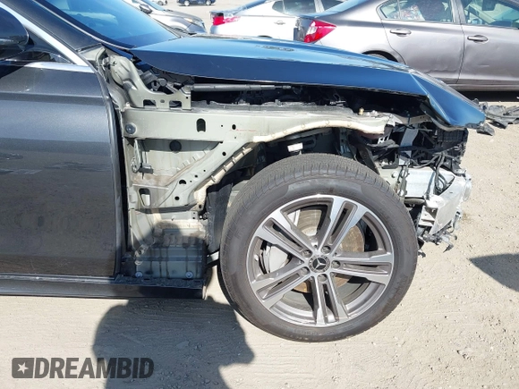 2021 Mercedes-Benz E 350 with VIN W1KZF8DB5MA912435, listed as a IAAI auction lot 42311200 with 32,631 mi miles and . Bid and sale history available at DreamBid. Image 6.
