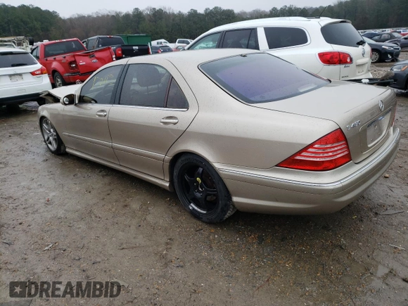 2006 Mercedes-Benz S-Class 4.3L with VIN WDBNG70J36A466395, listed as a Copart auction lot 71346652 with 172,113 mi miles and Salvage Title. Bid and sale history available at carsss.com. Image 3.