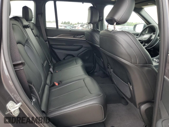 2024 Jeep Grand Cherokee Limited z VIN 1C4RJHBG0R8514555, wystawiony jako Copart lot #55113195 z przebiegiem 4 707 mil mil oraz Szkoda całkowita • Salvage title. Historia ofert i sprzedaży dostępna na DreamBid. Obrazek 11.
