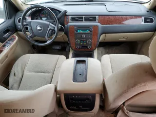 2008 Chevrolet Suburban LT w/3LT with VIN 3GNFC16098G143610, listed as a Copart auction lot 52948285 with 246,589 mi miles and Salvage Title. Bid and sale history available at carsss.com. Image 8.