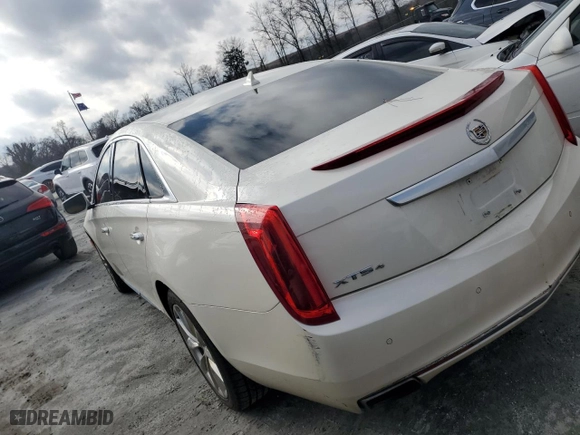 2013 Cadillac XTS Luxury with VIN 2G61R5S39D9103740, listed as a Copart auction lot 86191074 with 124,268 mi miles and Salvage Title. Bid and sale history available at carsss.com. Image 2.