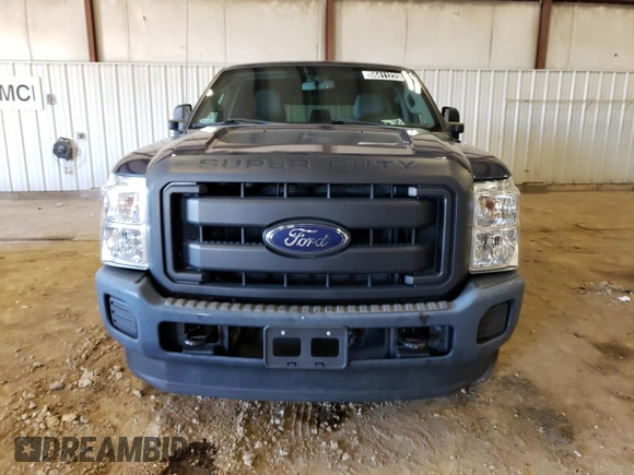 2015 Ford F-250 Lariat z VIN 1FT7W2B61FED10714, wystawiony jako Copart lot #56411225 z przebiegiem 50 402 mil mil oraz Czysty tytuł • Clean title. Historia ofert i sprzedaży dostępna na DreamBid. Obrazek 5.