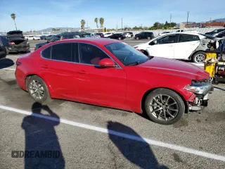 2018 Alfa Romeo Giulia with VIN ZARFAEBN8J7590038, listed as a Copart auction lot 40013063 with 49,764 mi miles. Bid and sale history available at carsss.com. Image 4.