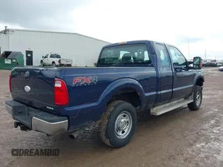 2012 Ford F-250 XL z VIN 1FT7X2B66CEB37698, wystawiony jako IAAI lot #42427035 z przebiegiem 269 696 mil mil oraz . Historia ofert i sprzedaży dostępna na DreamBid. Obrazek 4.