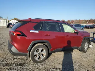 2021 Toyota RAV4 Hybrid XLE with VIN JTMRWRFV7MD130630, listed as a Copart auction lot 76802014 with 0 mi miles and Salvage Title. Bid and sale history available at carsss.com. Image 3.