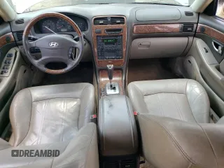 2004 Hyundai XG with VIN KMHFU45E94A274710, listed as a Copart auction lot 59339124 with 203,871 mi miles and Non Repairable. Bid and sale history available at carsss.com. Image 8.