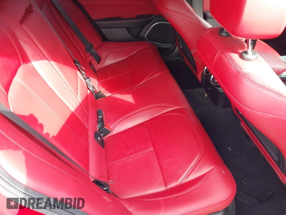 2020 Alfa Romeo Giulia z VIN ZARFAMAN3L7625180, wystawiony jako IAAI lot #41517401 z przebiegiem 43 010 mil mil oraz . Historia ofert i sprzedaży dostępna na DreamBid. Obrazek 8.