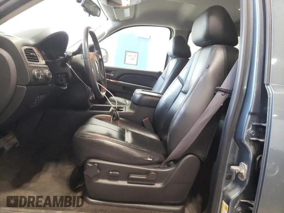 2011 Chevrolet Avalanche LT with VIN 3GNTKFE34BG206117, listed as a Copart auction lot 64852305 with 137,393 mi miles and Clean title. Bid and sale history available at DreamBid. Image 7.