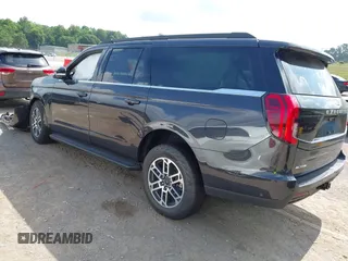 2025 Ford Expedition Max Active with VIN 1FMJK1J8XSEA26762, listed as a IAAI auction lot 42636848 with 706 mi miles and . Bid and sale history available at DreamBid. Image 3.