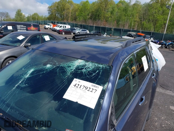 2014 GMC Terrain SLE with VIN 2GKFLWEKXE6176801, listed as a IAAI auction lot 42179227 with 72,090 mi miles and . Bid and sale history available at carsss.com. Image 6.