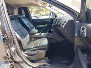 2011 Jeep Grand Cherokee Laredo z VIN 1J4RR4GG9BC519132, wystawiony jako IAAI lot #41931266 z przebiegiem 118 534 mil mil oraz . Historia ofert i sprzedaży dostępna na DreamBid. Obrazek 5.