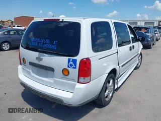 2008 Chevrolet Uplander LS Fleet z VIN 1GBDV13W48D100037, wystawiony jako IAAI lot #42096303 z przebiegiem 176 590 mil mil oraz . Historia ofert i sprzedaży dostępna na DreamBid. Obrazek 4.