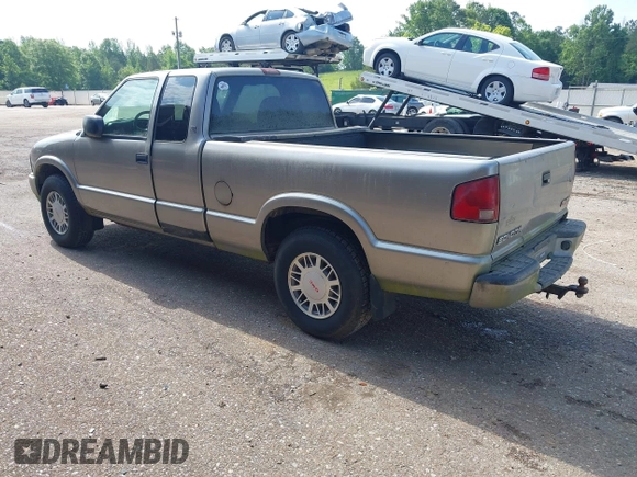 2000 GMC Sonoma SLS with VIN 1GTDT19W6Y8197873, listed as a IAAI auction lot 42195920 with 118,061 mi miles and . Bid and sale history available at DreamBid. Image 3.