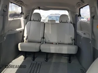 2011 Toyota Sienna XLE AAS с VIN 5TDYK3DCXBS169073, выставлен на аукционе Copart как лот 62084925 с пробегом 153 888 миль миль и Списание • Salvage title. История ставок и продаж доступна на DreamBid. Изображение 10.