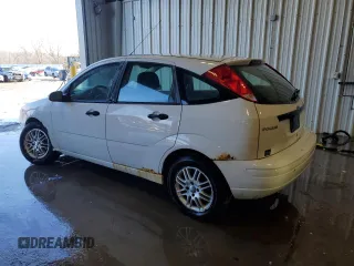 2007 Ford Focus S with VIN 1FAFP37N47W306334, listed as a Copart auction lot 44996245 with 190,371 mi miles and Non Repairable. Bid and sale history available at carsss.com. Image 2.