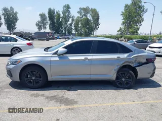 2022 Volkswagen Jetta SE с VIN 3VW7M7BU6NM004308, выставлен на аукционе IAAI как лот 42500472 с пробегом 47 717 миль миль и . История ставок и продаж доступна на DreamBid. Изображение 14.