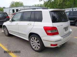 2012 Mercedes-Benz GLK 350 z VIN WDCGG8HB5CF749404, wystawiony jako IAAI lot #42300616 z przebiegiem 253 961 mil mil oraz . Historia ofert i sprzedaży dostępna na DreamBid. Obrazek 3.