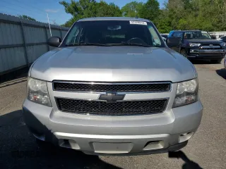 2010 Chevrolet Tahoe LS with VIN 1GNUCAE01AR144927, listed as a Copart auction lot 52320815 with 225,000 mi miles and Clean title. Bid and sale history available at DreamBid. Image 5.