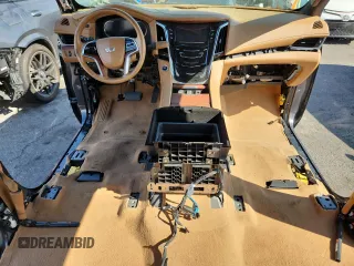 2017 Cadillac Escalade Platinum z VIN 1GYS4DKJ5HR249101, wystawiony jako Copart lot #60306915 z przebiegiem Nie podano mil oraz Czysty tytuł • Clean title. Historia ofert i sprzedaży dostępna na DreamBid. Obrazek 8.