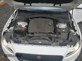 2020 Jaguar F-Pace 25t Premium z VIN SADCJ2FX2LA646296, wystawiony jako Copart lot #50361515 z przebiegiem 62 692 mil mil oraz Szkody całkowita. Historia ofert i sprzedaży dostępna na DreamBid. Obrazek 12.