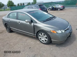 2008 Honda Civic LX z VIN 2HGFA16528H300440, wystawiony jako IAAI lot #42446349 z przebiegiem 129 099 mil mil oraz . Historia ofert i sprzedaży dostępna na DreamBid. Obrazek 1.