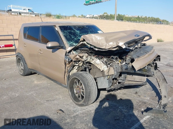 2014 Kia Soul with VIN KNDJN2A24E7064333, listed as a IAAI auction lot 40606019 with 1 mi miles. Bid and sale history available at carsss.com. Image 1.
