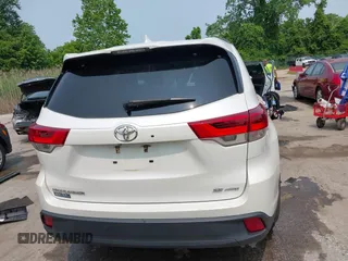 2017 Toyota Highlander XLE z VIN 5TDJZRFH0HS417638, wystawiony jako IAAI lot #42396180 z przebiegiem 101 377 mil mil oraz . Historia ofert i sprzedaży dostępna na DreamBid. Obrazek 16.